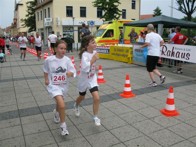 ../Images/BenefizlaufMerseburg2010 (95).jpg